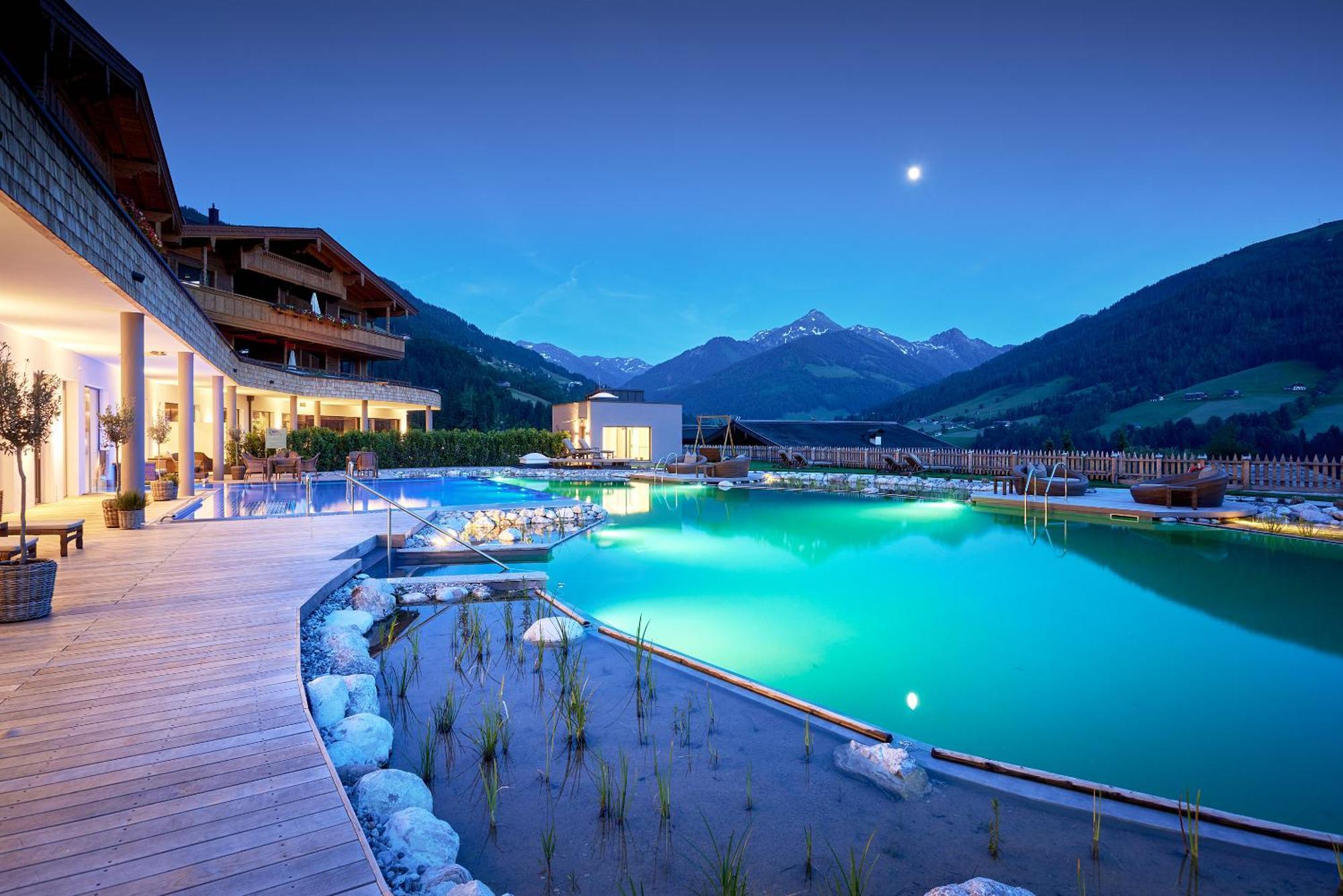 Der Boeglerhof - Pure Nature Spa Resort อัลพ์บาค ภายนอก รูปภาพ
